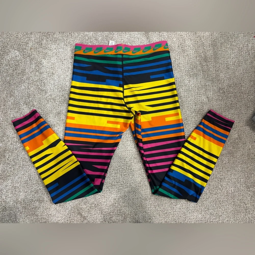 Nike Sportswear NSW Women's Printed Leggings Watermelon Size M activewear - Picture 5 of 13